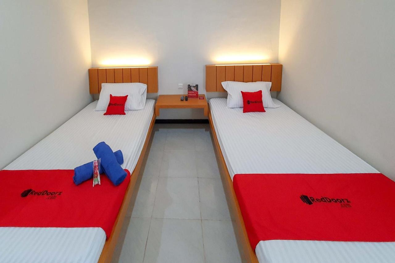 Reddoorz Syariah Near Solo Paragon Mall 2 Bonorejo Exterior foto